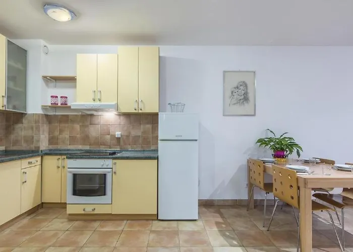 Nadia Gostinjska kuća